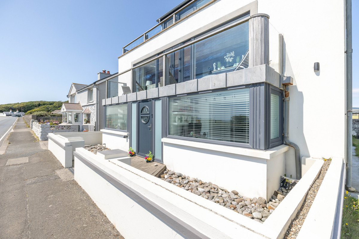 Shore Road, Isle Of Man, IM9 5, Port St Mary. — Photo 2 of 44
