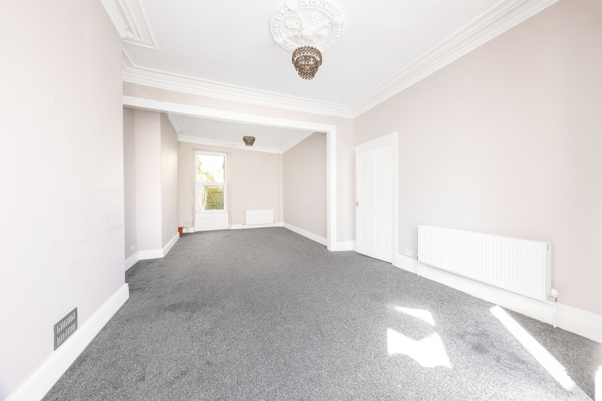 Castlemona Avenue, Isle Of Man, IM2 4, Douglas. — Photo 3 of 26