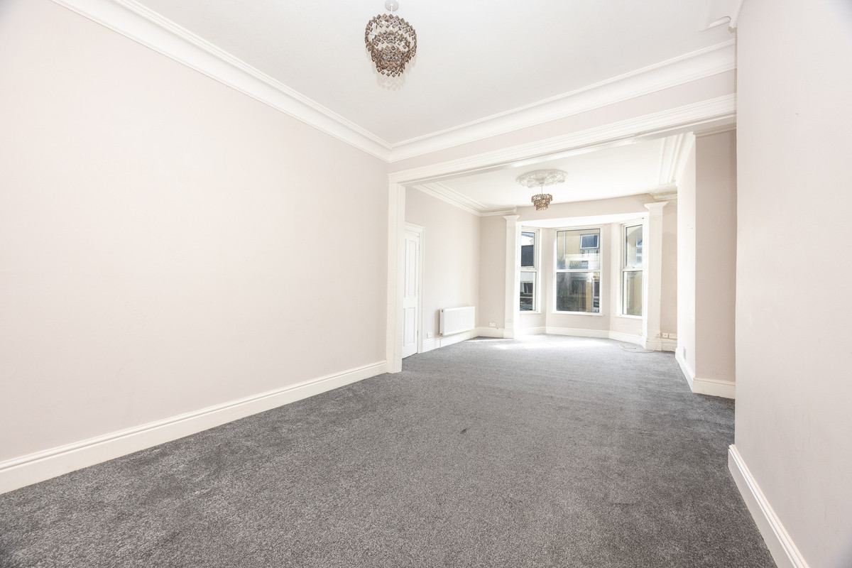 Castlemona Avenue, Isle Of Man, IM2 4, Douglas. — Photo 4 of 26