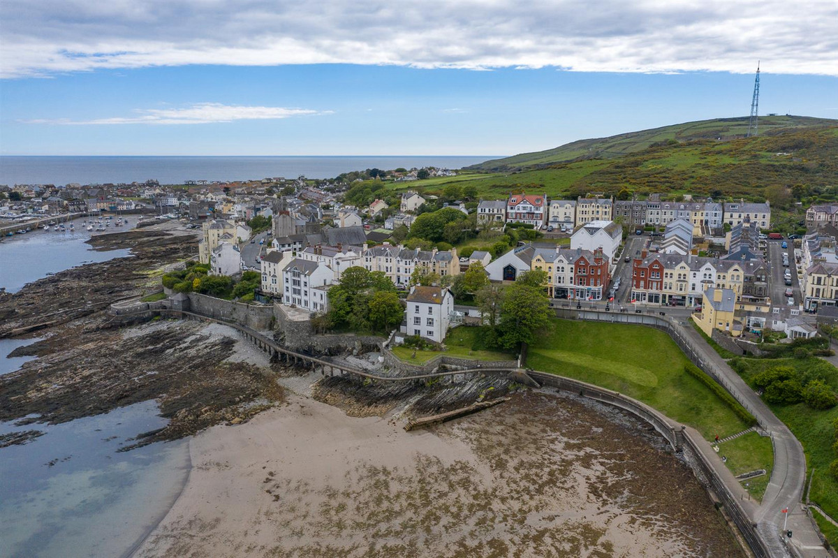 Bay View Road, Isle Of Man, IM9 5, Port St Mary. — Photo 1 of 44