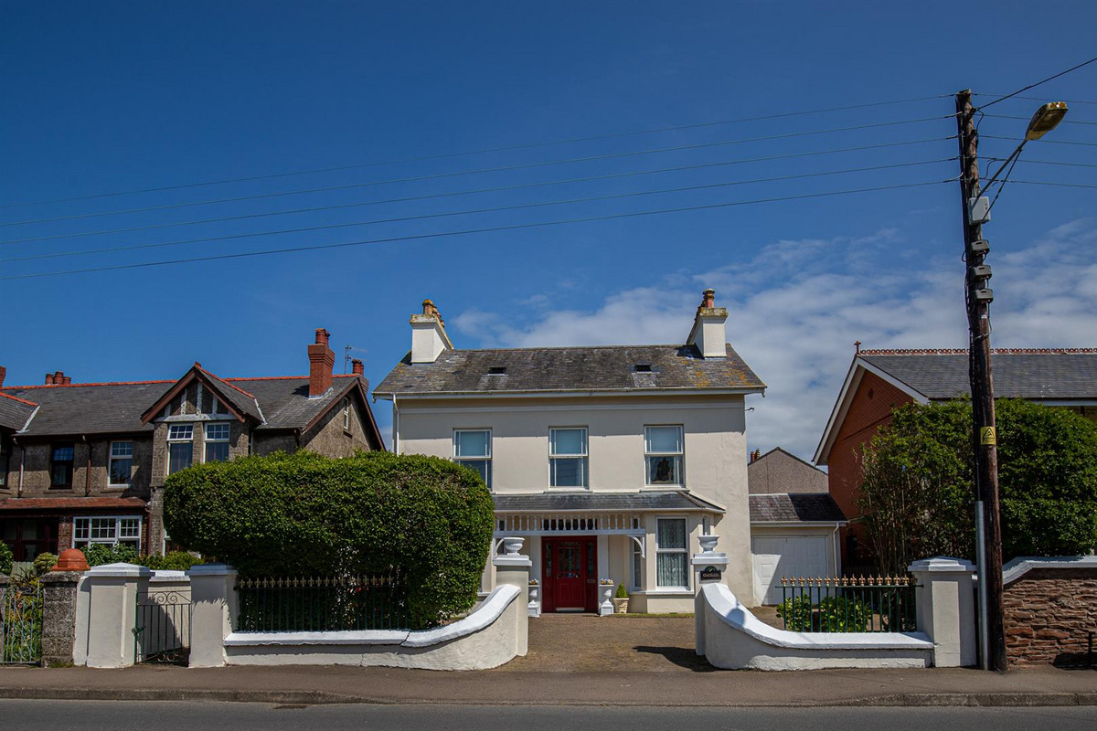 Tynwald Road, Isle Of Man, IM5 1, Peel. — Photo 1 of 42