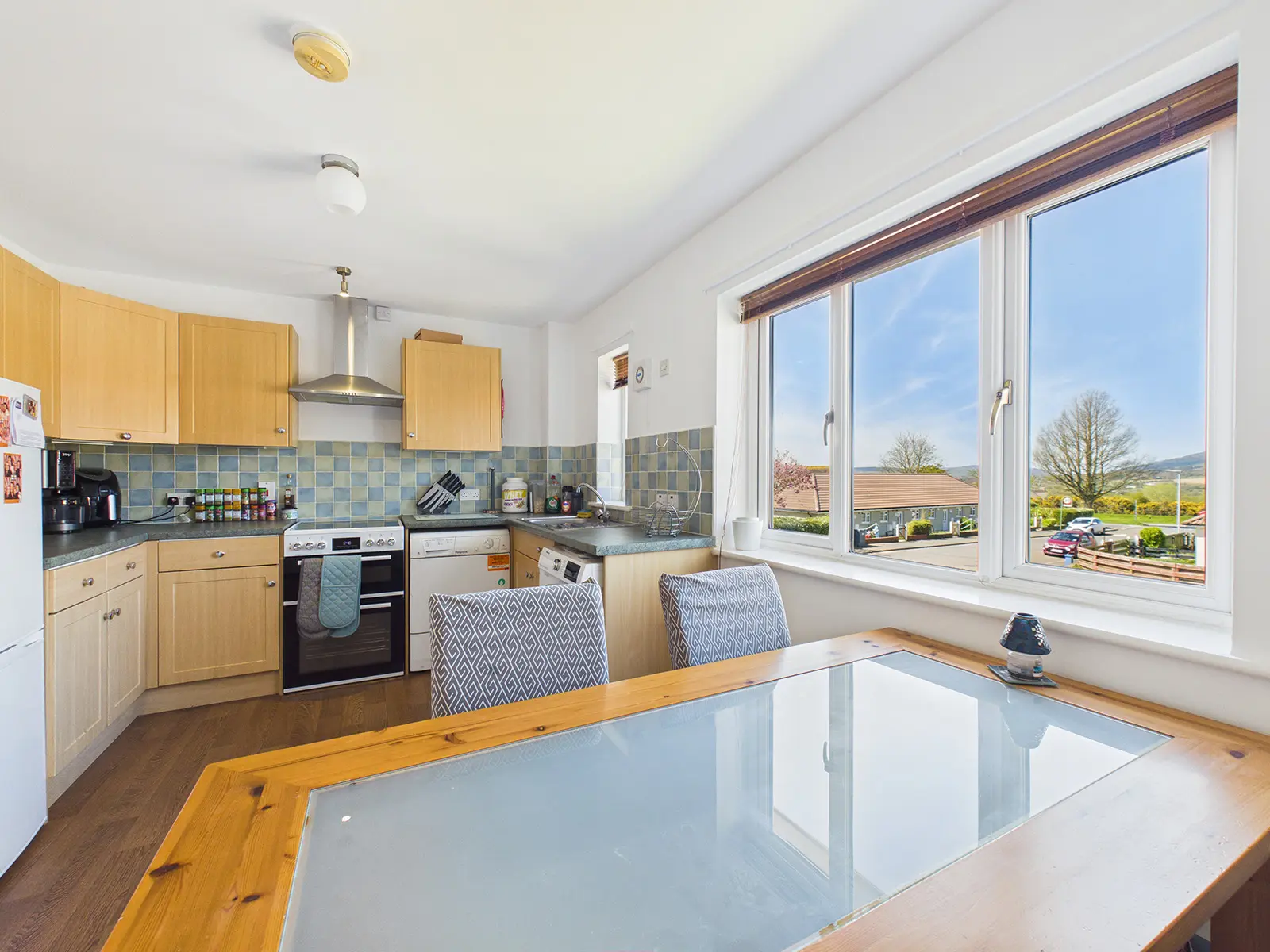 5 Fenella Court, Douglas, Isle Of Man, Isle Of Man, IM2 6PH. — Photo 3 of 14