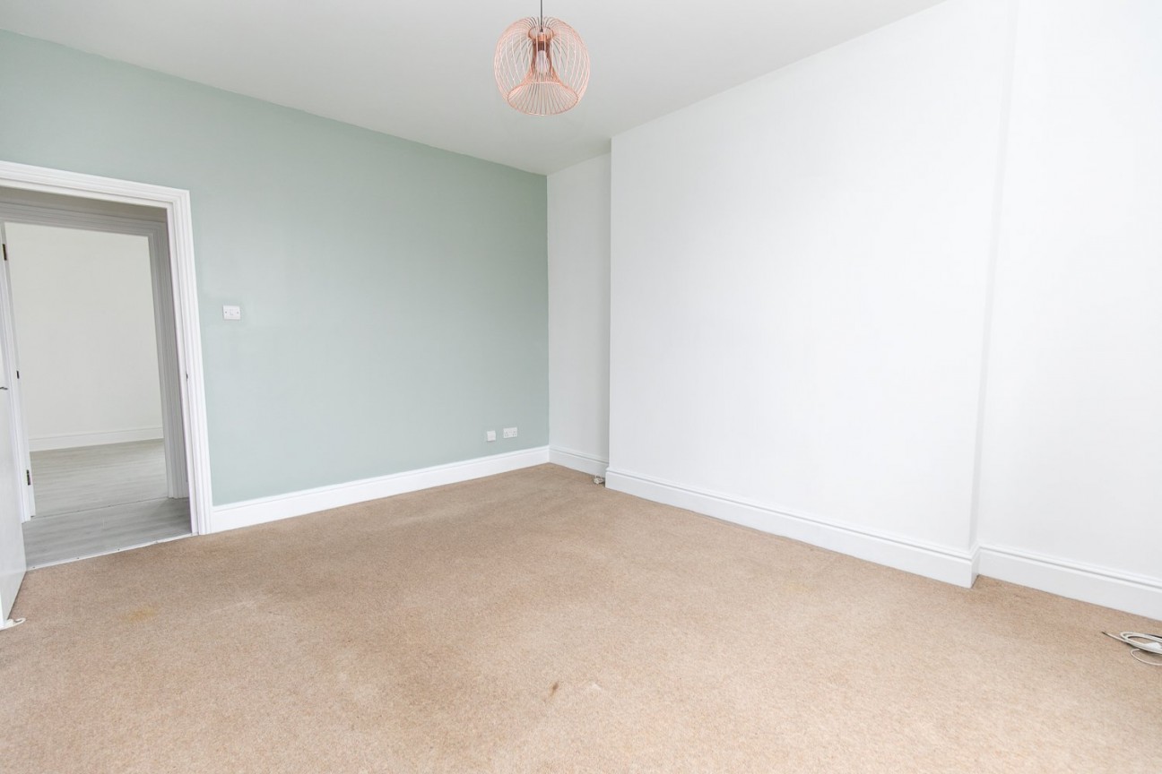 Flat 3, 12, Derby Road, Douglas, IM2 3ET. — Photo 4 of 11