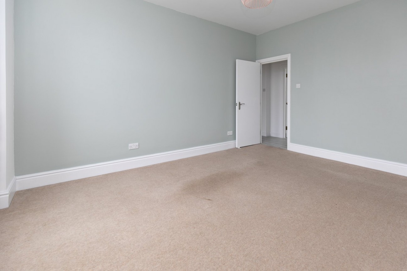 Flat 3, 12, Derby Road, Douglas, IM2 3ET. — Photo 5 of 11