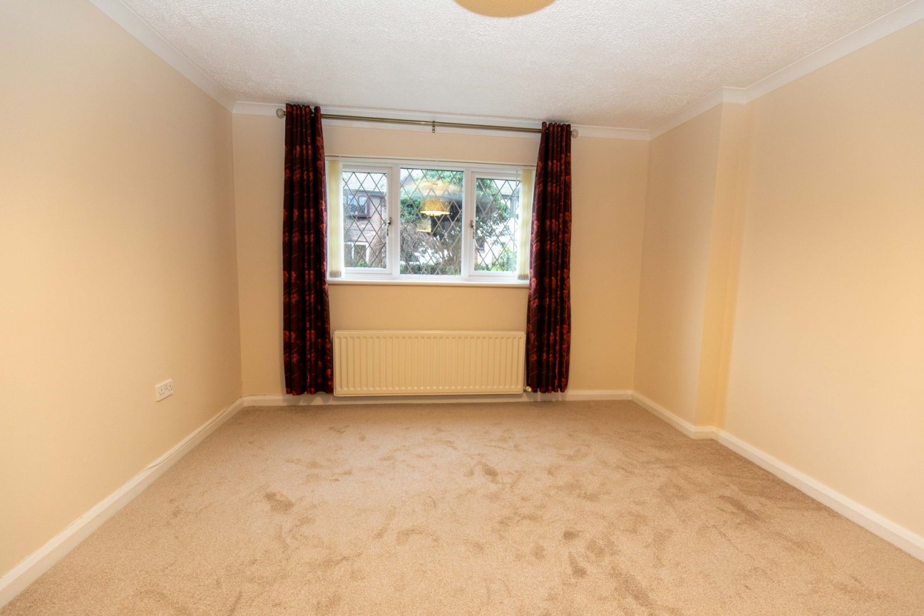 113, Saddle Mews, Isle of Man, IM2 1HU, Douglas. — Photo 3 of 12