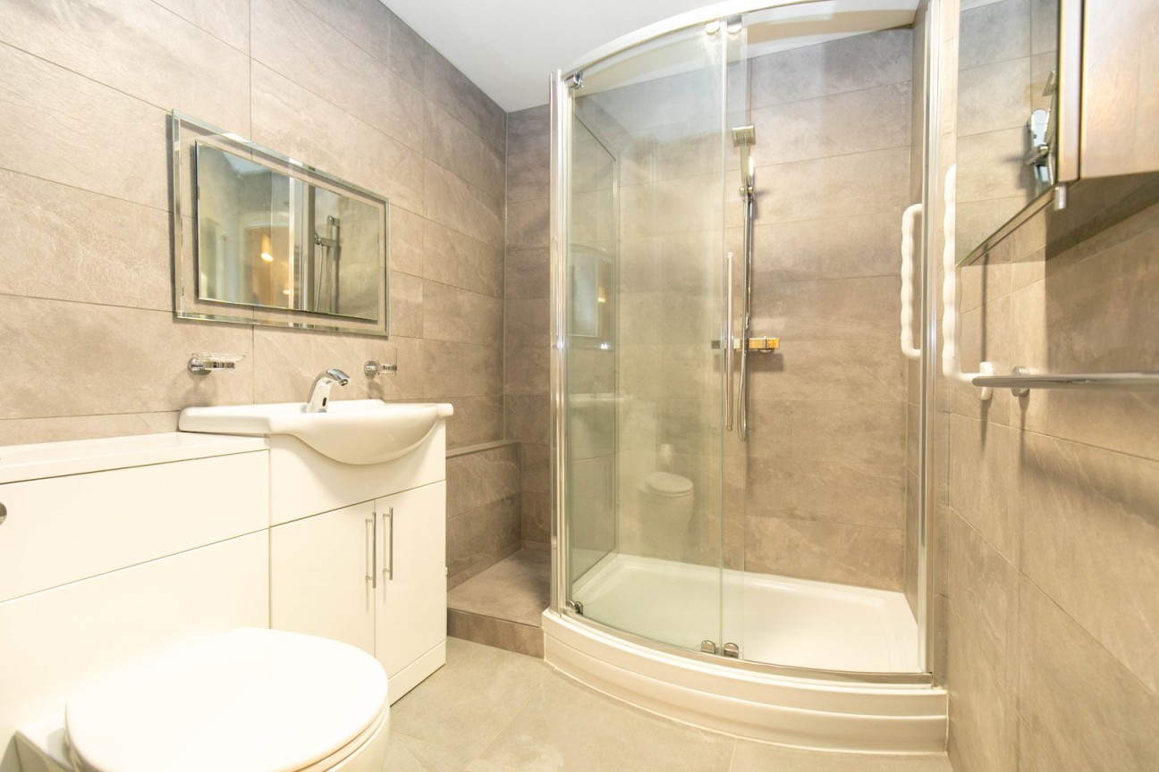 113, Saddle Mews, Isle of Man, IM2 1HU, Douglas. — Photo 5 of 12