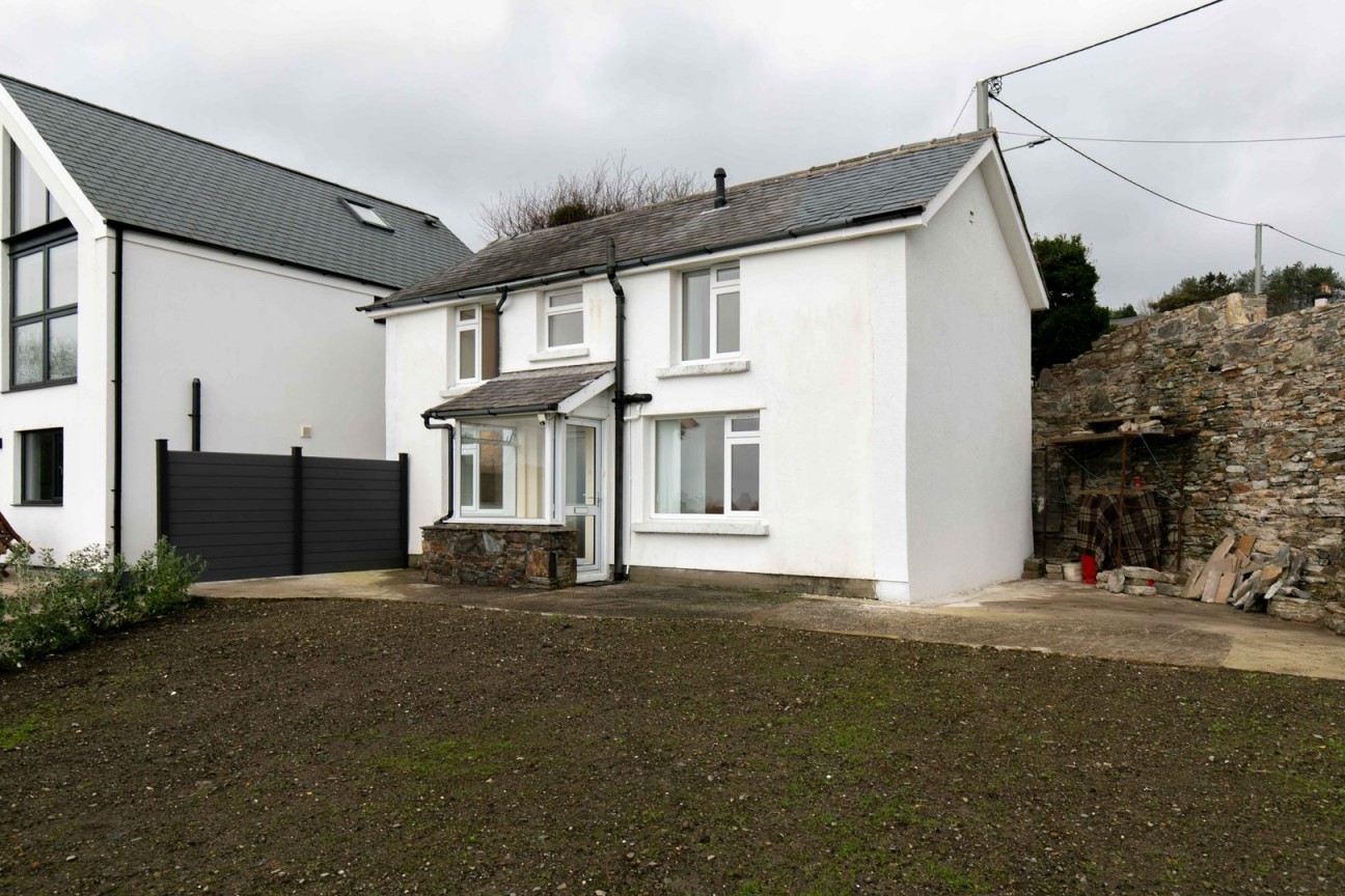 Baare Conney, Minorca Hill, Laxey, ISLE OF MAN, IM4 7EB. — Photo 2 of 18