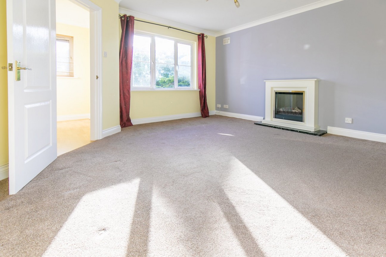 46, Maple Avenue, Onchan, IM3 3HN. — Photo 3 of 20