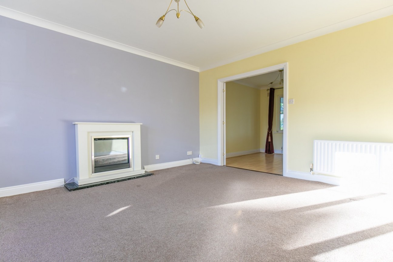 46, Maple Avenue, Onchan, IM3 3HN. — Photo 4 of 20