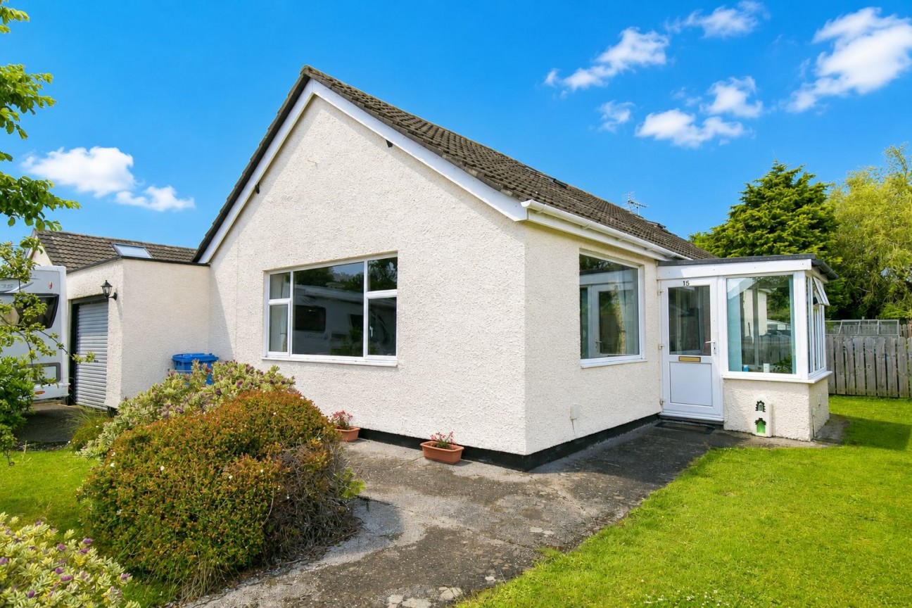 15, Rheast Mooar Close, Ramsey, IM8 3LT. — Photo 1 of 27