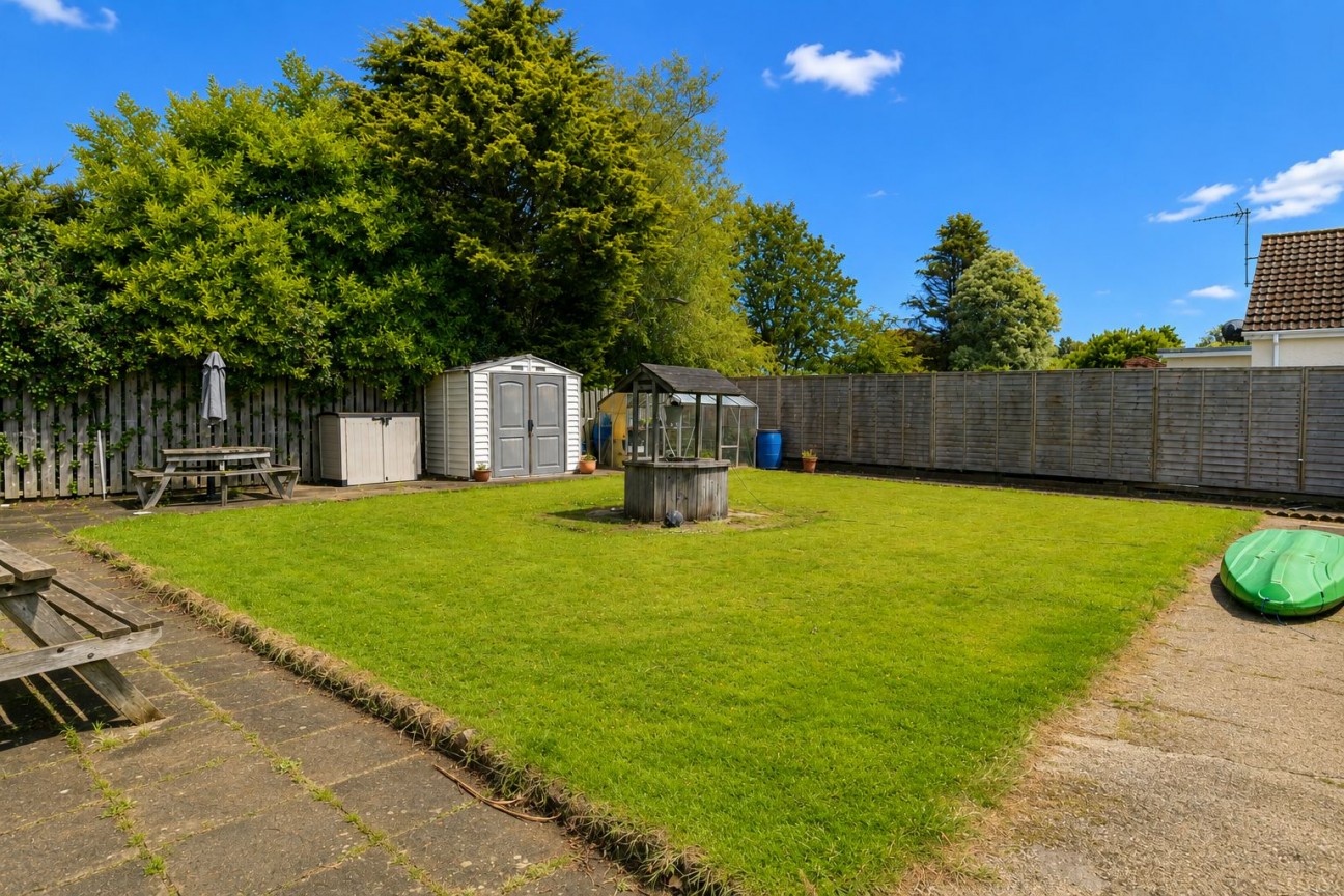 15, Rheast Mooar Close, Ramsey, IM8 3LT. — Photo 3 of 27
