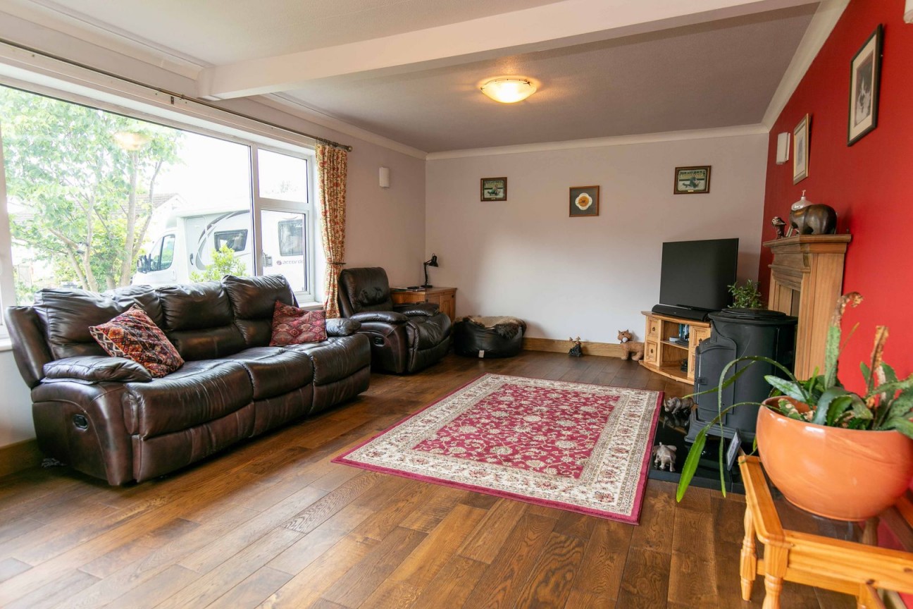 15, Rheast Mooar Close, Ramsey, IM8 3LT. — Photo 4 of 27