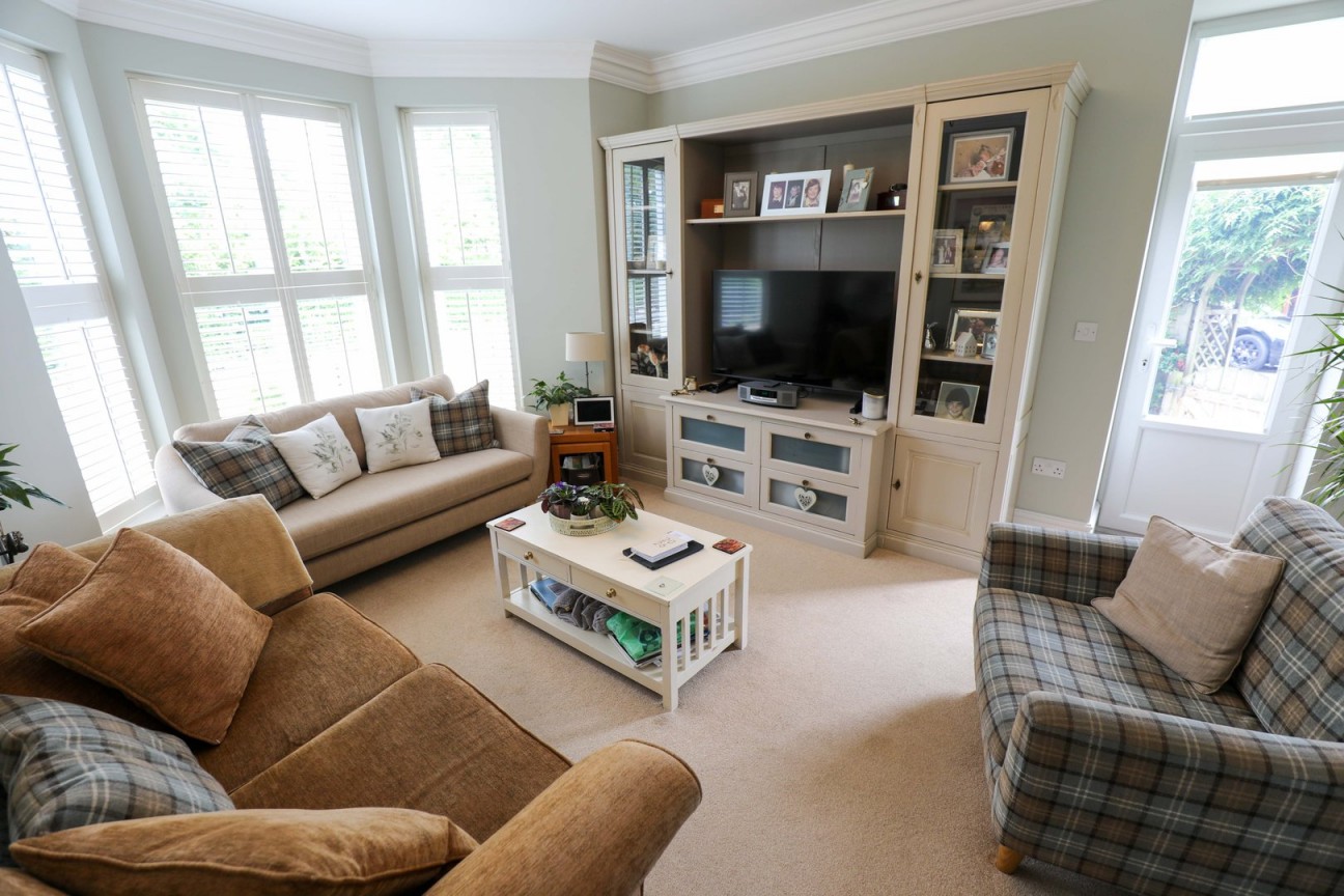 Eaton Lodge, Fairfield Avenue, Ramsey, IM8 2LS. — Photo 4 of 27