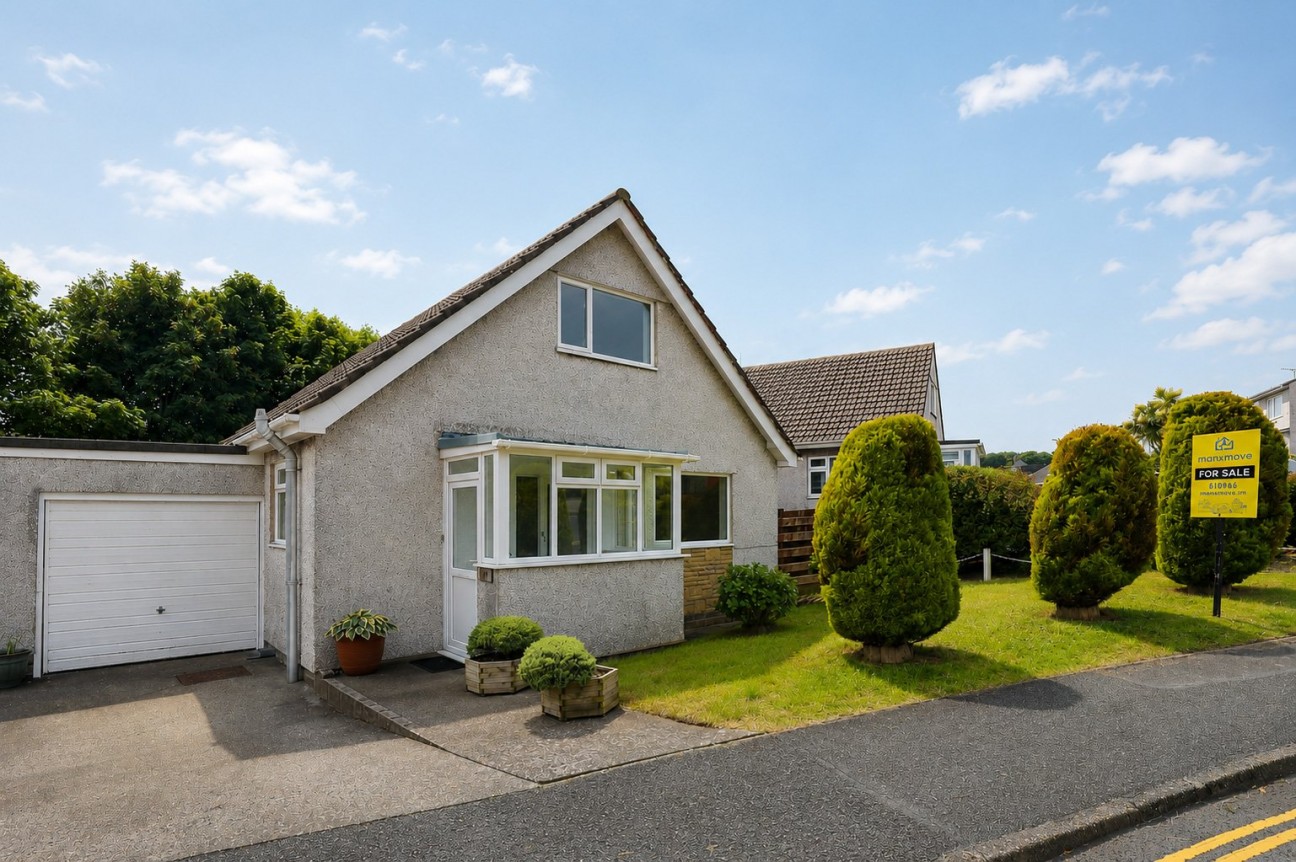 40, Mount View Road, Onchan, IM3 4BT. — Photo 1 of 20