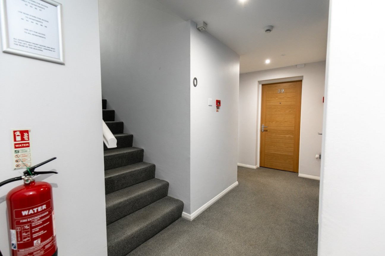 31 Piccadilly Court, Queens Promenade, Douglas, IM2 4NS. — Photo 5 of 15