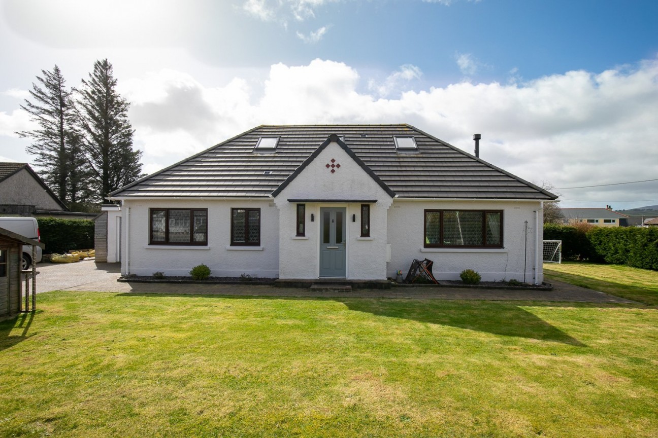 8, Ballagarey Road, Glen Vine, Isle of Man, IM4 4EA. — Photo 1 of 28