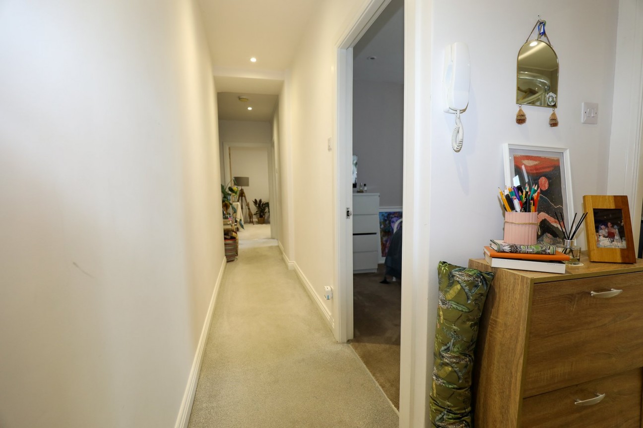 Imperial House, Flat 2, The Promenade, Port St Mary, IM9 5DE. — Photo 3 of 19
