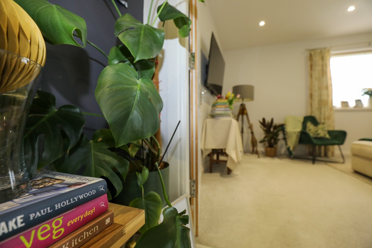 Imperial House, Flat 2, The Promenade, Port St Mary, IM9 5DE. — Photo 4 of 19
