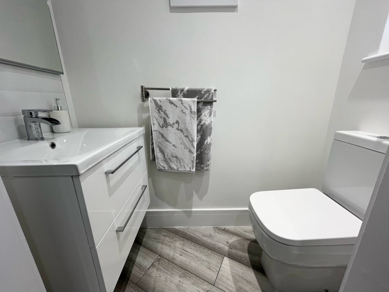 1 Crellins Court, Grosvenor Road, Douglas, Isle of Man, IM1 3AU. — Photo 3 of 20