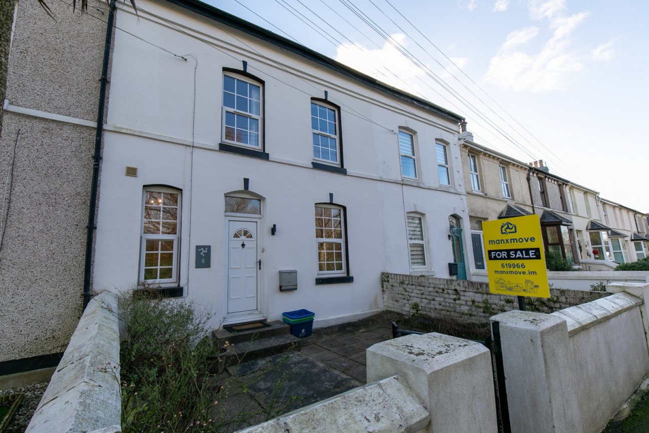 8, Poplar Terrace, Douglas, IM2 4AR. — Photo 1 of 31