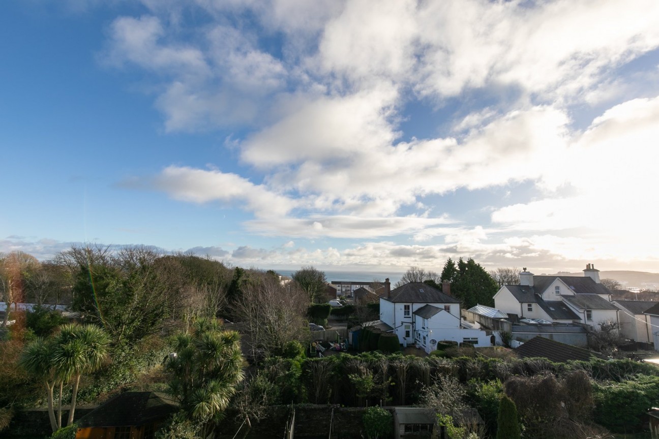 8, Poplar Terrace, Douglas, IM2 4AR. — Photo 4 of 31
