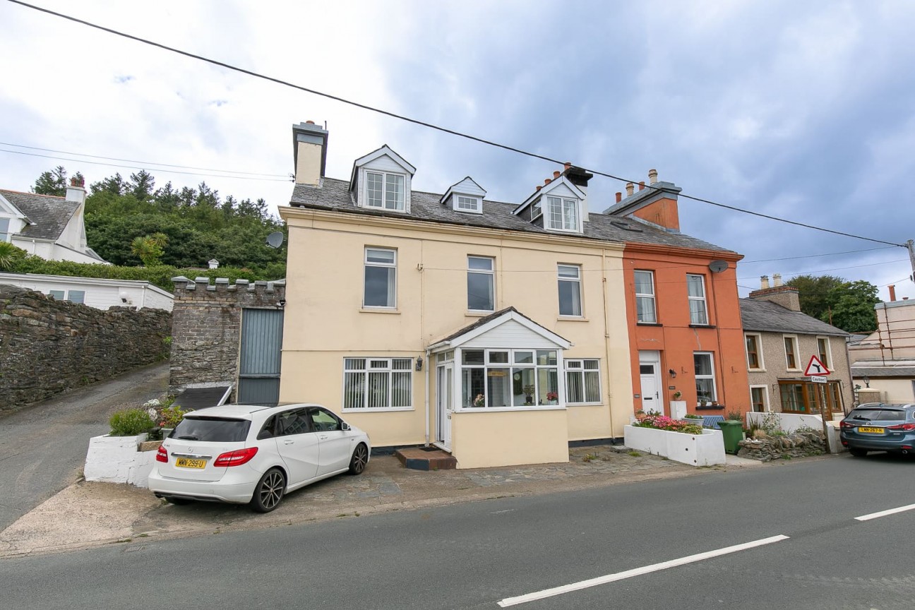 Bay View, South Cape, Laxey, Isle of Man, IM4 7HZ. — Photo 1 of 33