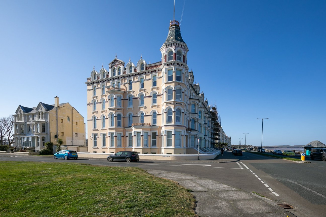 Belvedere Court, Flat 10, Mooragh Promenade, Ramsey, IM8 3AG. — Photo 1 of 14