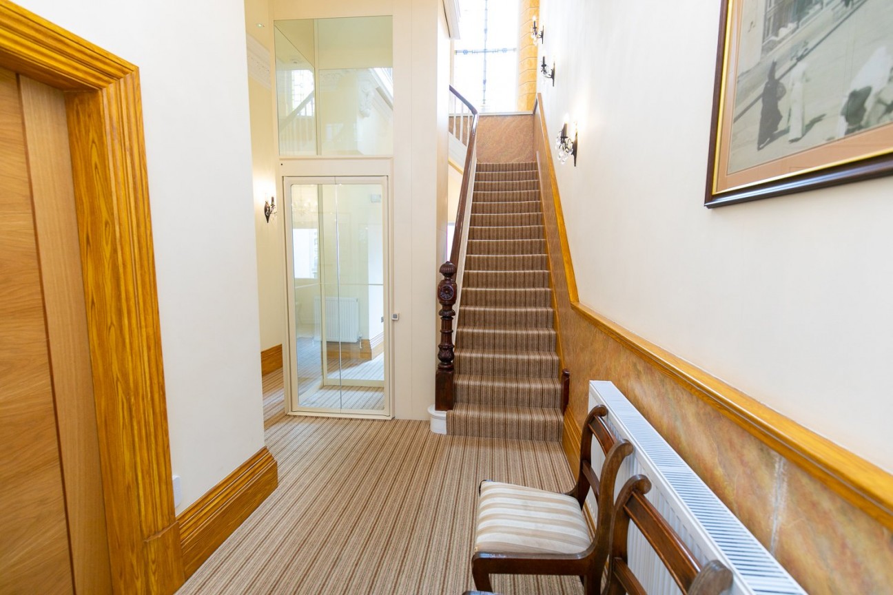 Belvedere Court, Flat 10, Mooragh Promenade, Ramsey, IM8 3AG. — Photo 3 of 14