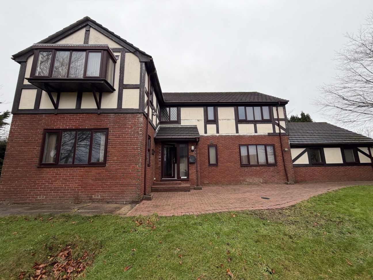 8, Beechwood Rise, Isle of Man, IM2 5NE, Braddan. — Photo 1 of 28