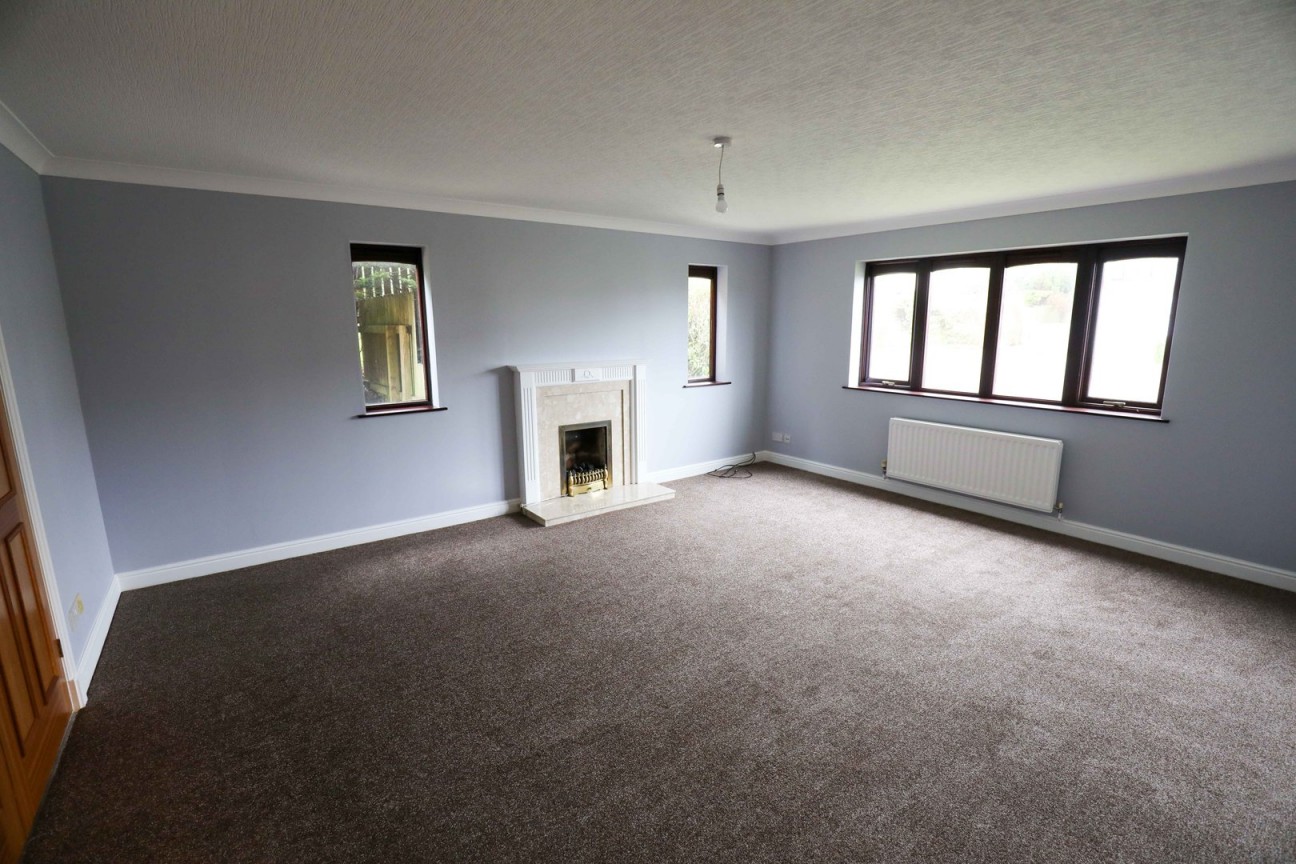 7, The Meadows, Douglas, IM2 1NQ. — Photo 4 of 23