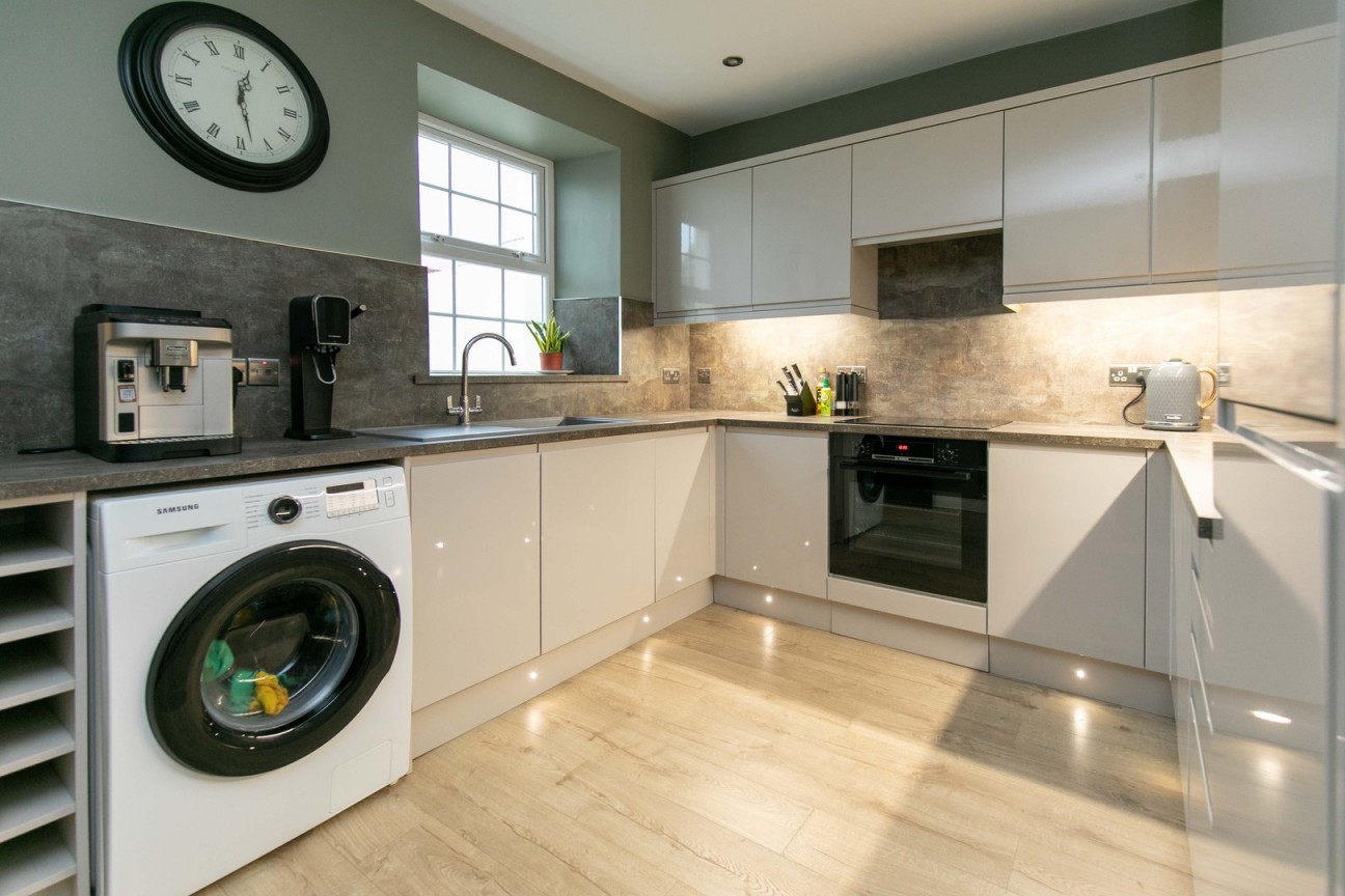 10, Marsden Terrace, Ramsey, Isle of Man, IM8 3DS. — Photo 4 of 14