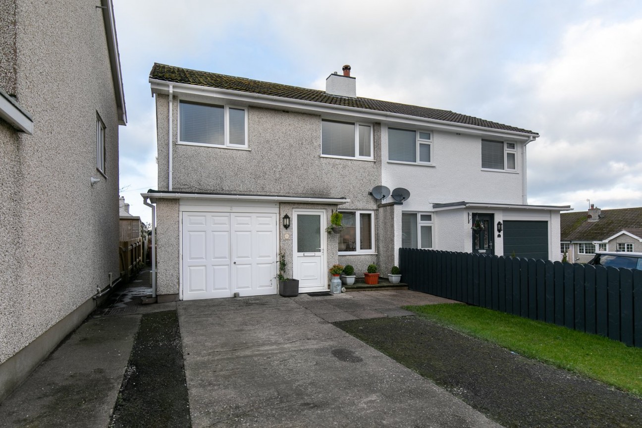 2, Slieau Curn Park, Kirk Michael, Isle of Man, IM6 1EH. — Photo 1 of 32