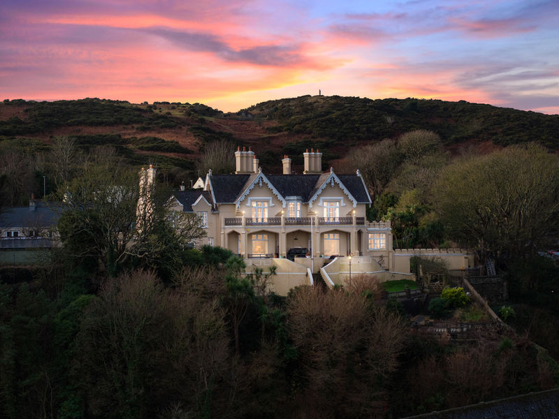 Ravenscliffe, Fort Anne Road, Douglas IM1 5BN. — Photo 1 of 59