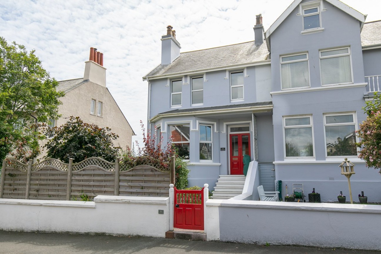 29, Albany Road, Douglas, Isle of Man, IM2 3NF. — Photo 1 of 29