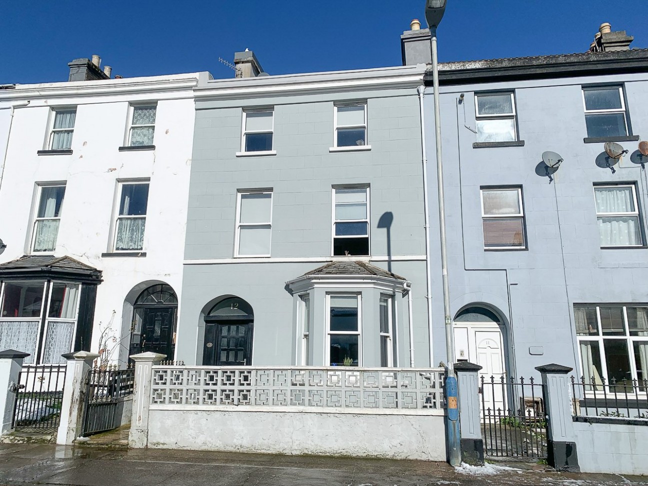 Flat 2, 12, Rosemount, Douglas, IM1 3EU. — Photo 1 of 8
