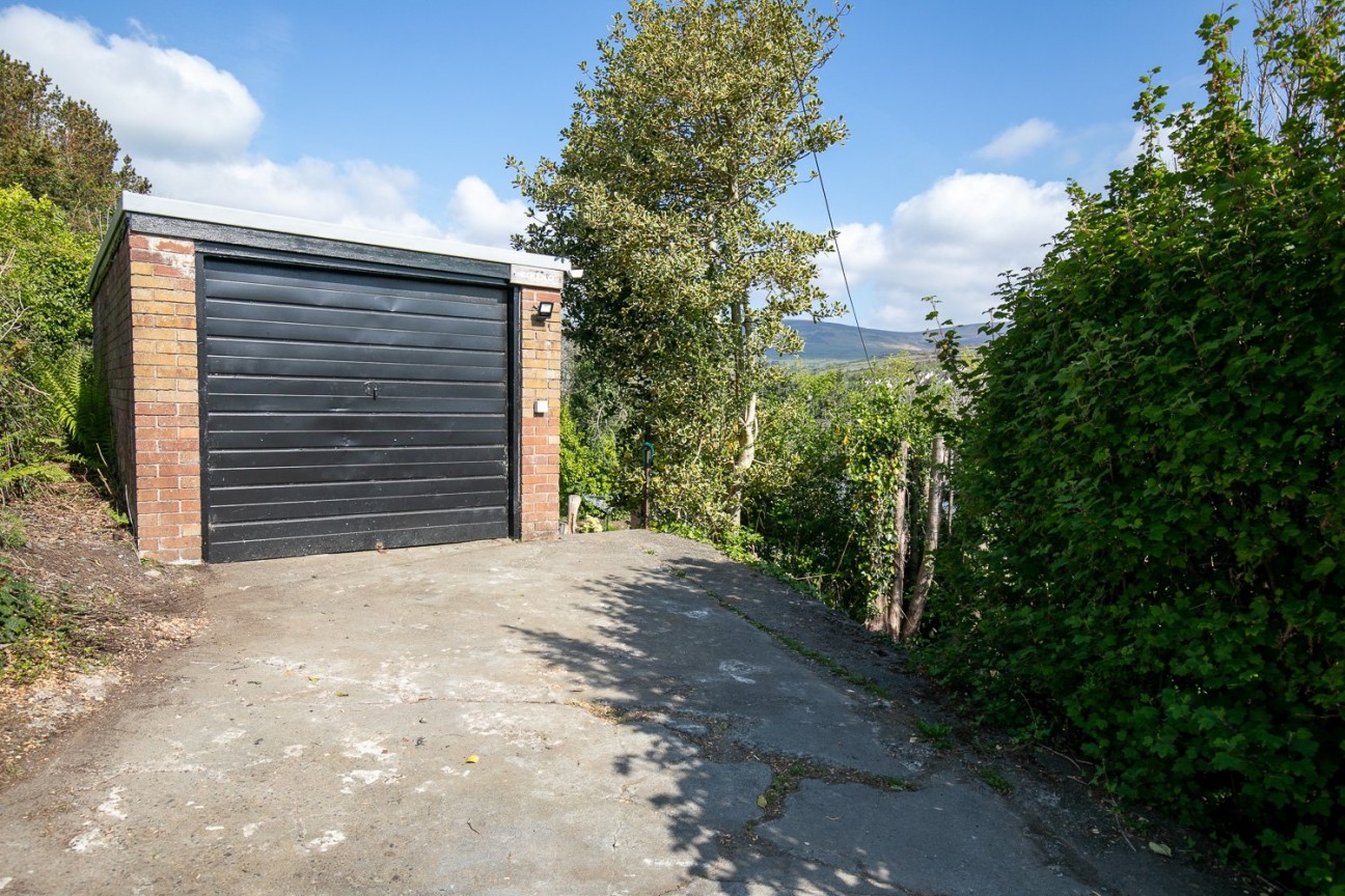 Kololo, Telephone Exchange Road, Laxey, Isle of Man, IM4 7HU. — Photo 5 of 33