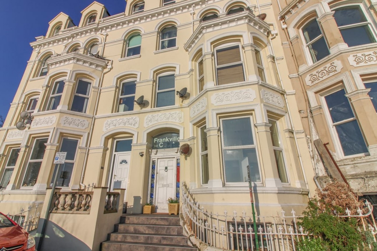 Flat 2, Frankville Court, Woodville Terrace, Douglas, IM2 4HA. — Photo 1 of 11