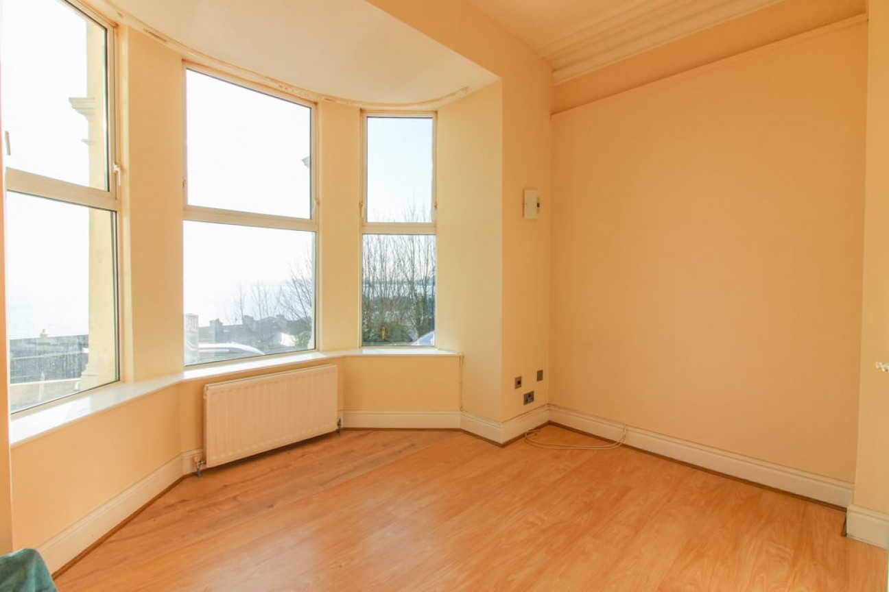 Flat 2, Frankville Court, Woodville Terrace, Douglas, IM2 4HA. — Photo 5 of 11