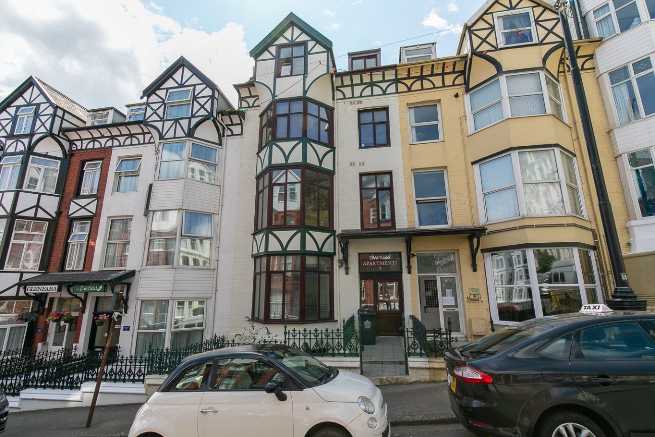 Empress Apartments, Flat 5, 9, Empress Drive, Douglas, IM2 4LQ. — Photo 1 of 13