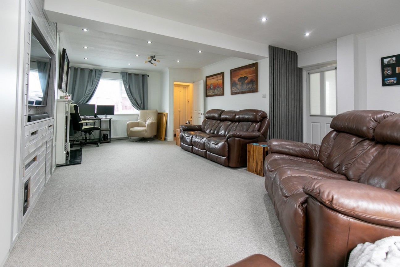 62, Friary Park, Ballabeg, Isle of Man, IM9 4EW. — Photo 5 of 28