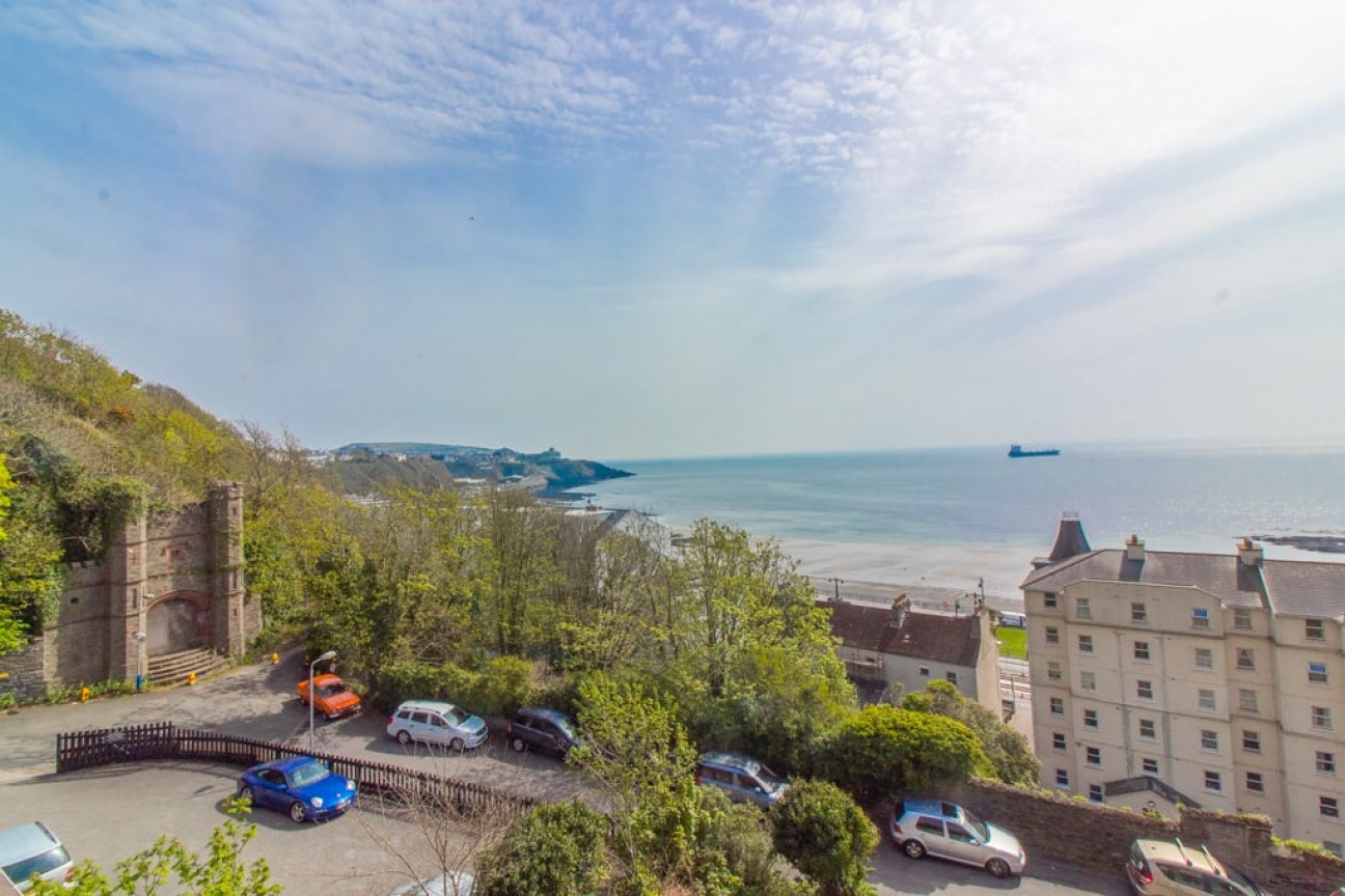 Flat 8, Highgrove Mansions, Switzerland Road, Isle of Man, IM2 4NG, Douglas. — Photo 2 of 21