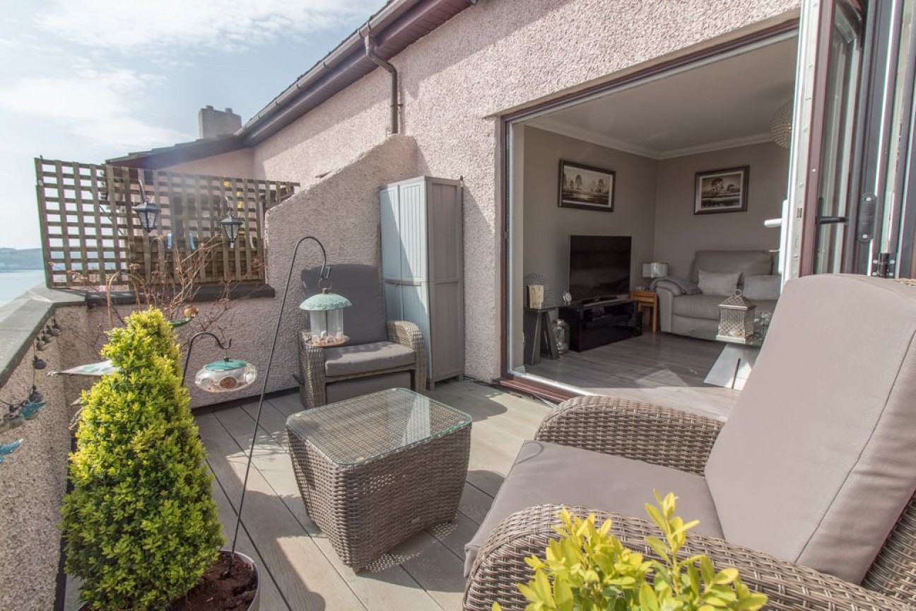 Flat 8, Highgrove Mansions, Switzerland Road, Isle of Man, IM2 4NG, Douglas. — Photo 4 of 21