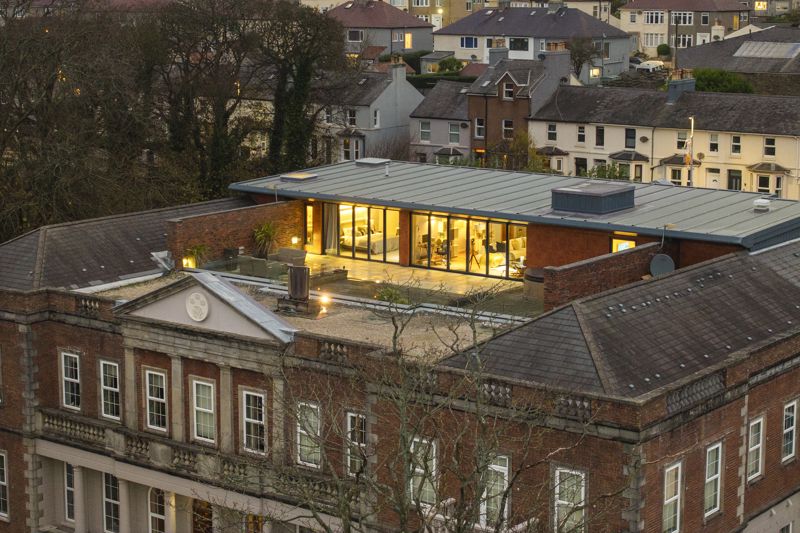 The Rooftop Penthouse, Coutts House Summerhill Road, Onchan IM3 1NW. — Photo 2 of 48