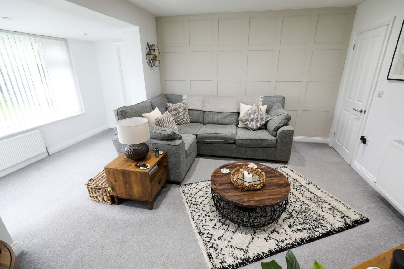 3, Mount View Close, Onchan, IM3 4BR. — Photo 4 of 24