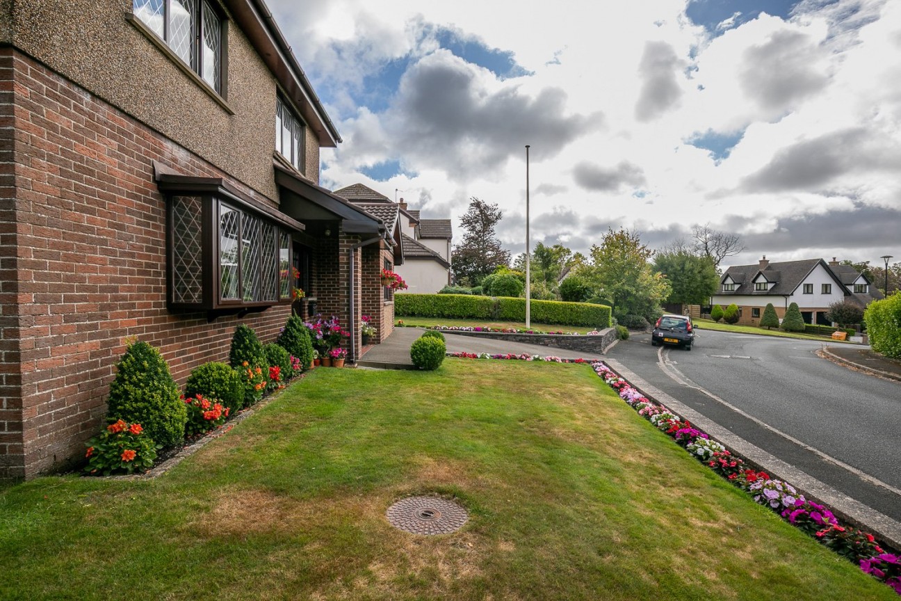 16, Park Close, Glen Vine, Isle of Man, IM4 4HB. — Photo 3 of 30