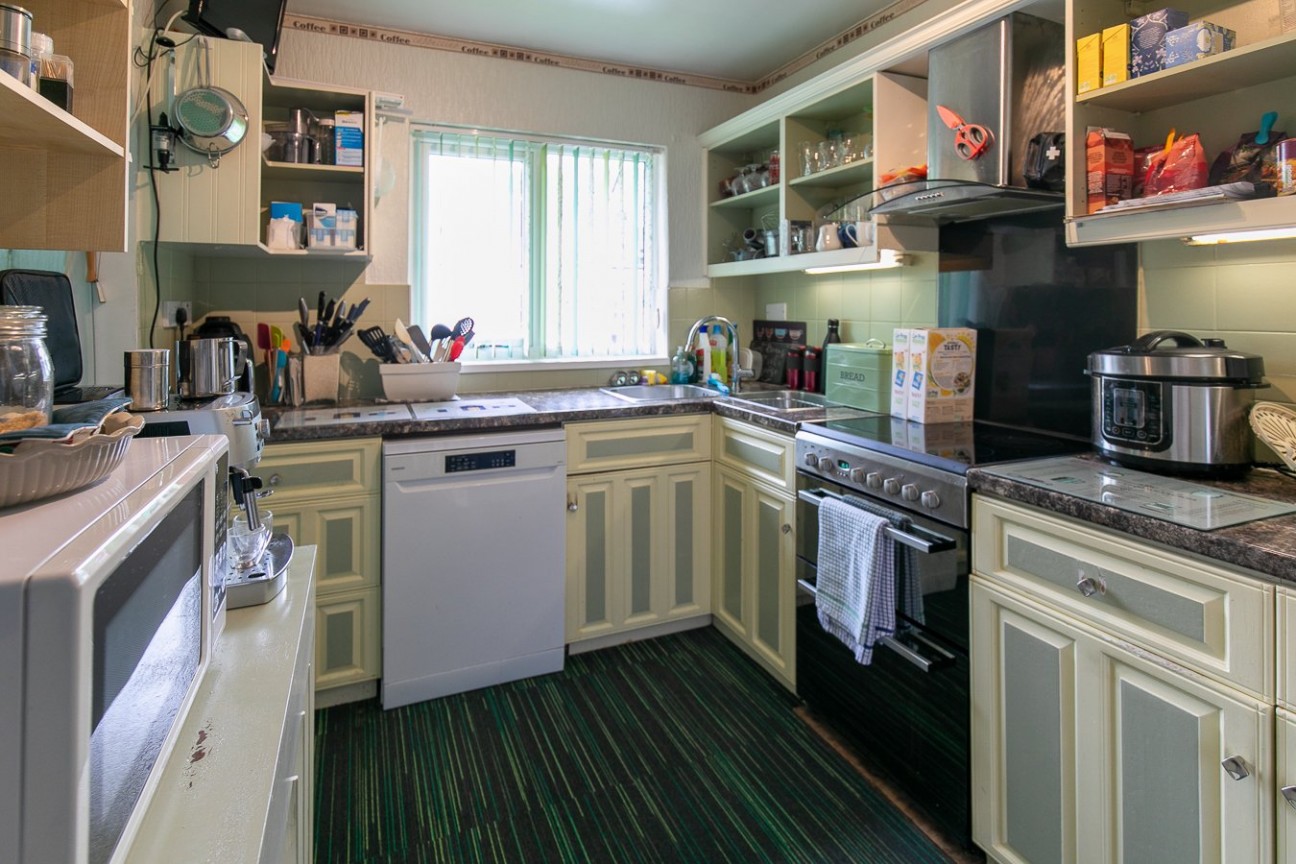 50a, Victoria Road, Douglas, IM2 4HQ. — Photo 5 of 9