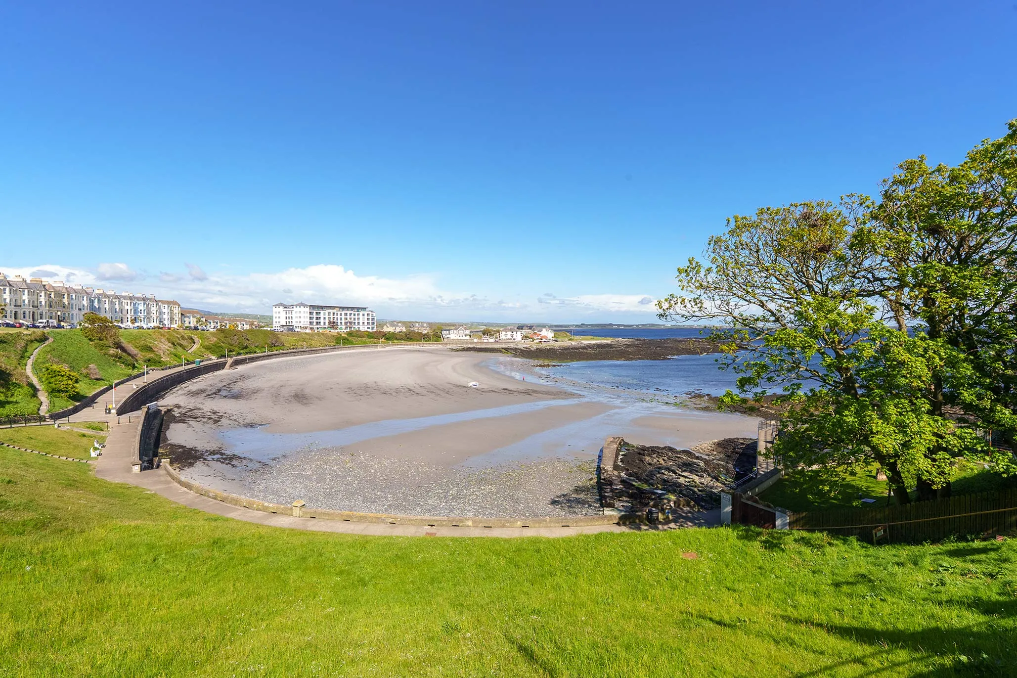 Flat 5, Seamount, Bay View Road, Port St Mary. — Photo 2 of 5