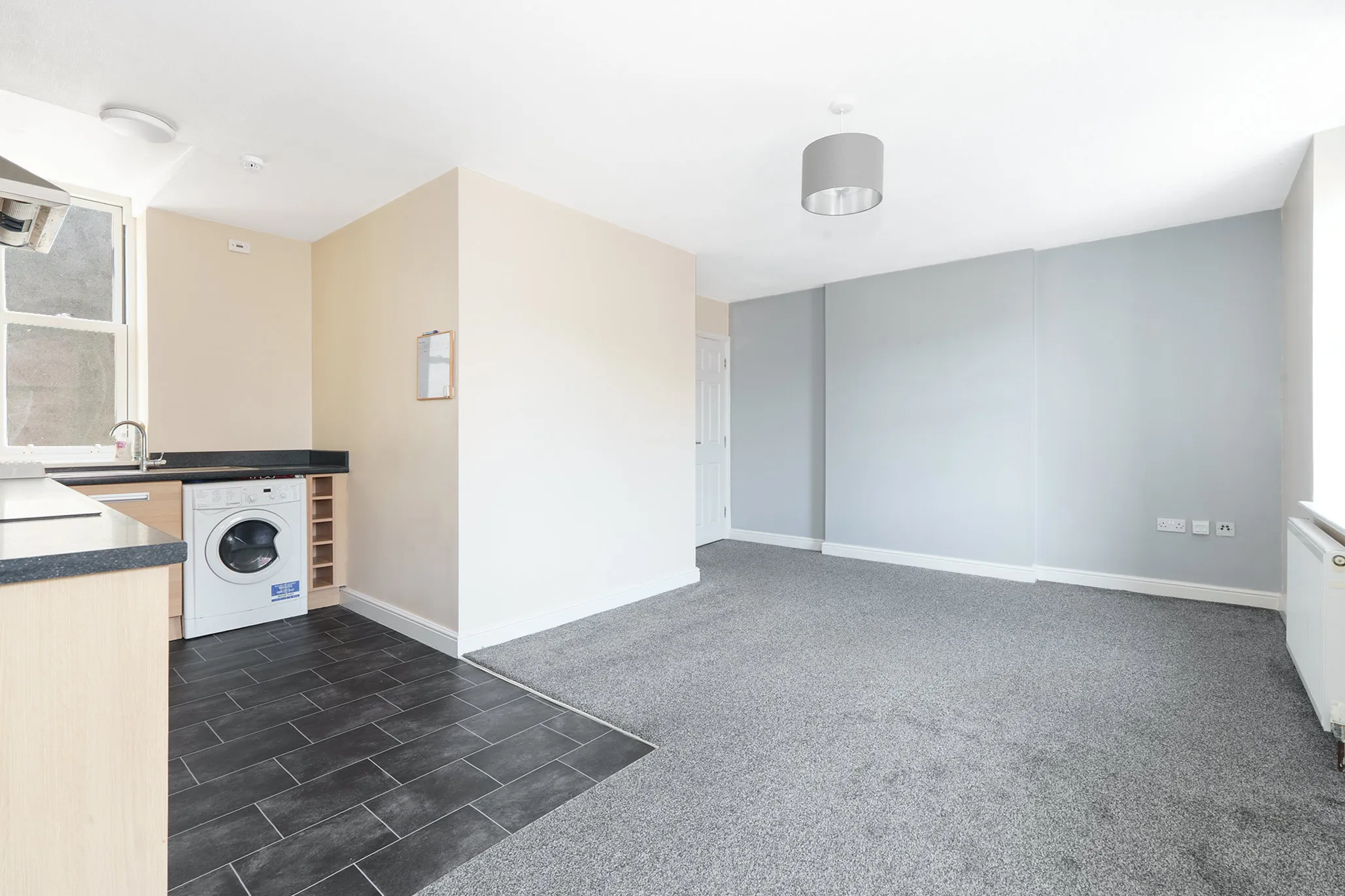 Flat 5, Seamount, Bay View Road, Port St Mary. — Photo 5 of 5