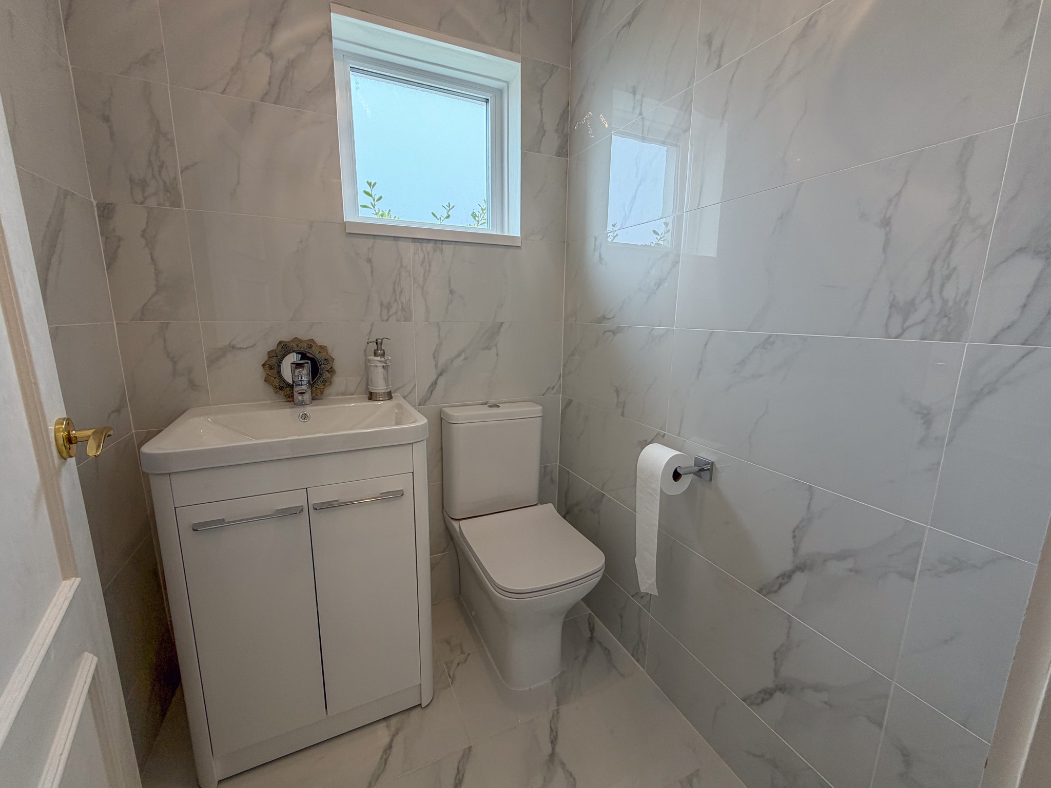 41 Howe Road, Onchan. — Photo 4 of 29