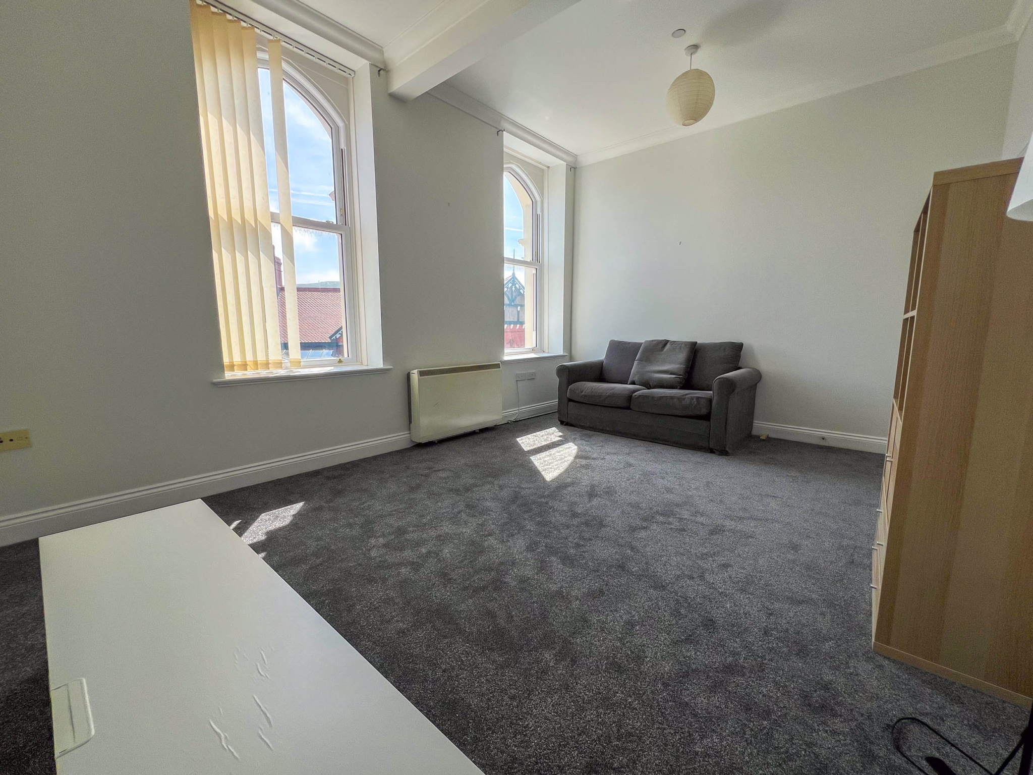 Flat 2 Station Hotel, Port Erin. — Photo 2 of 13